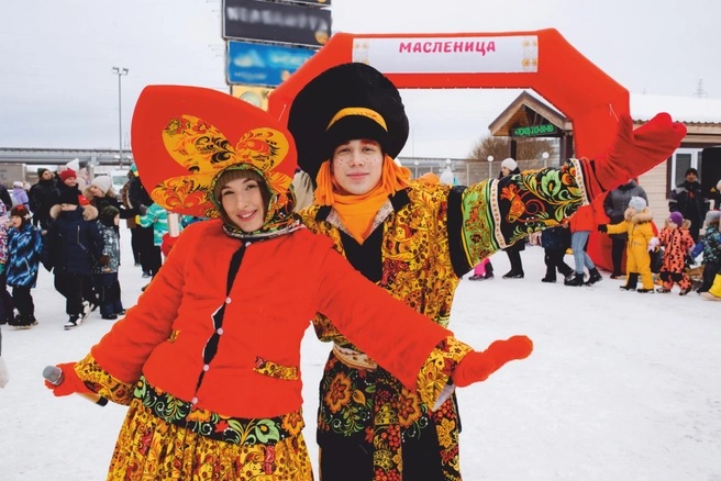 Е1.RU.Настоящий весенний пир: для уральцев приготовили блины и развлечения на Масленицу