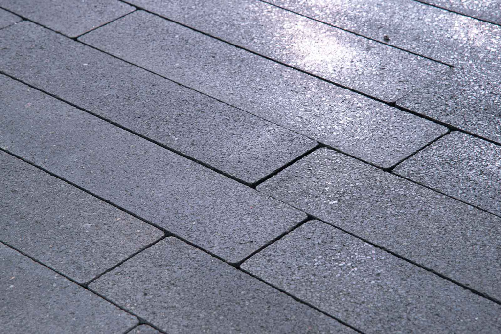 Тротуарная плитка Готика Granite FINO, Амфиболит, Картано Гранде, 300х200х60 мм